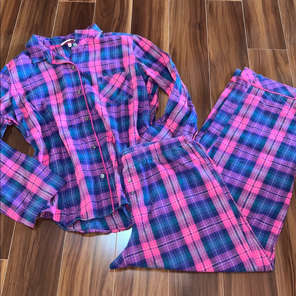 Large Victoria’s Secret 98% cotton pajama set